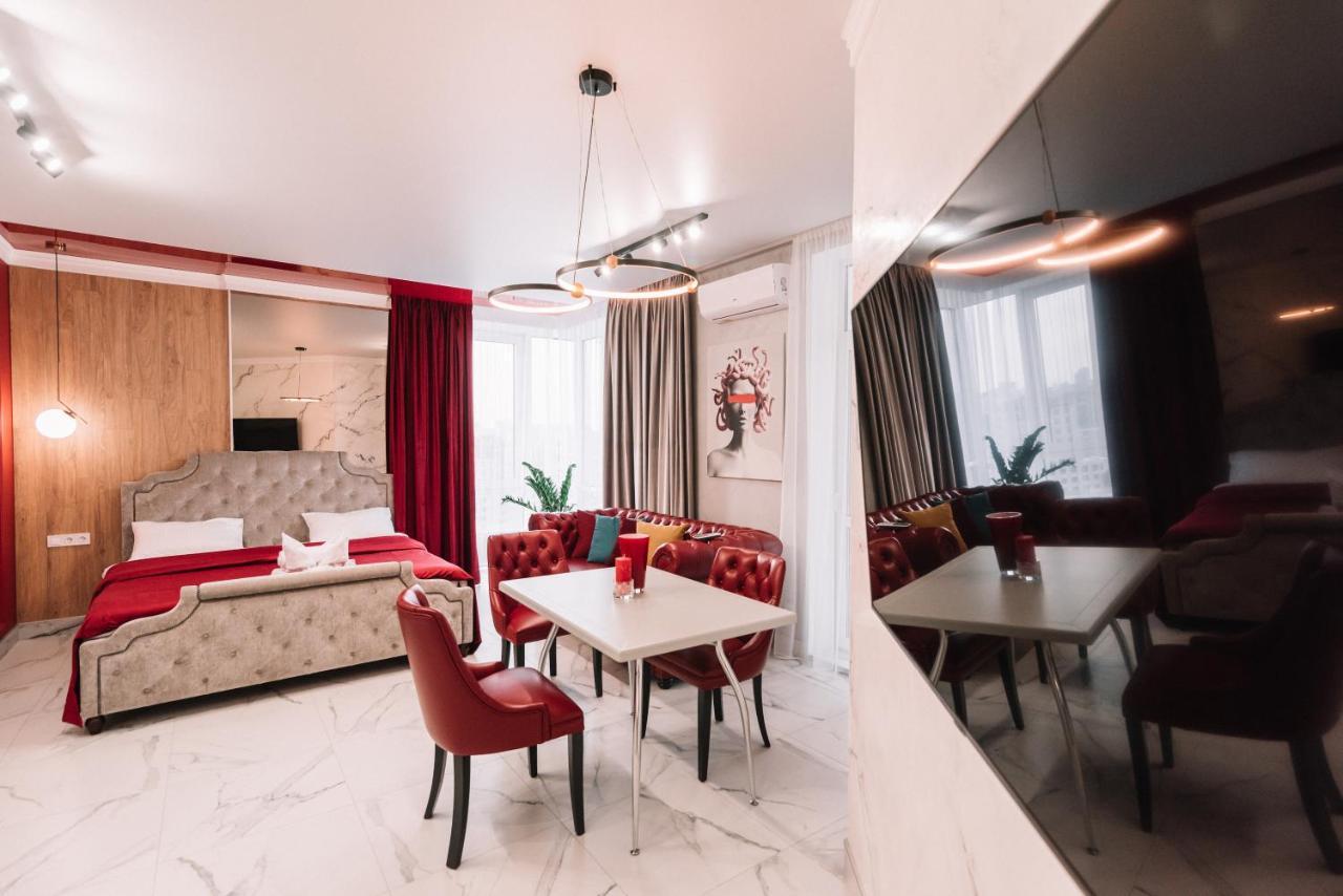 Royal Tower Vip Smart Apartments 4 Kyiv Exterior photo